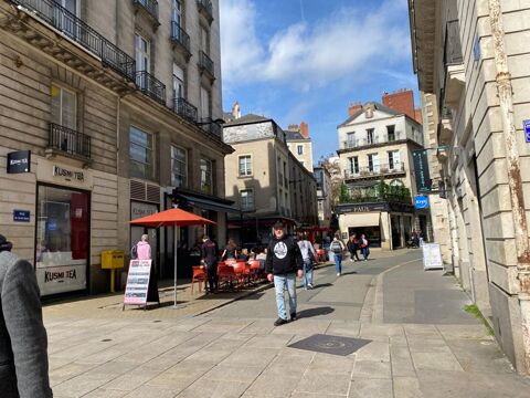   44000 NANTES - MURS COMMERCIAUX LIBRES 88 M² , PROCHE PLACE ROYALE 
