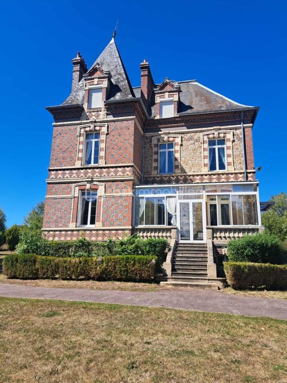 Manoir du XIX? siècle aux volumes généreux