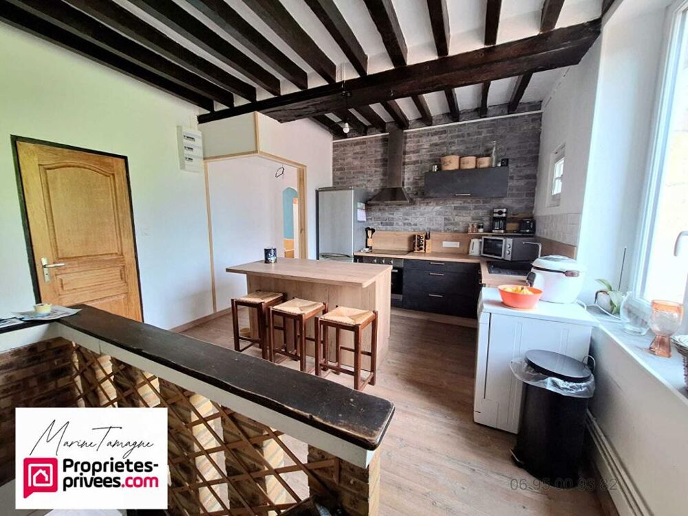 Verberie centre ville Grand Duplex 90 m² de caractère avec 3 chambres possibles DPE C