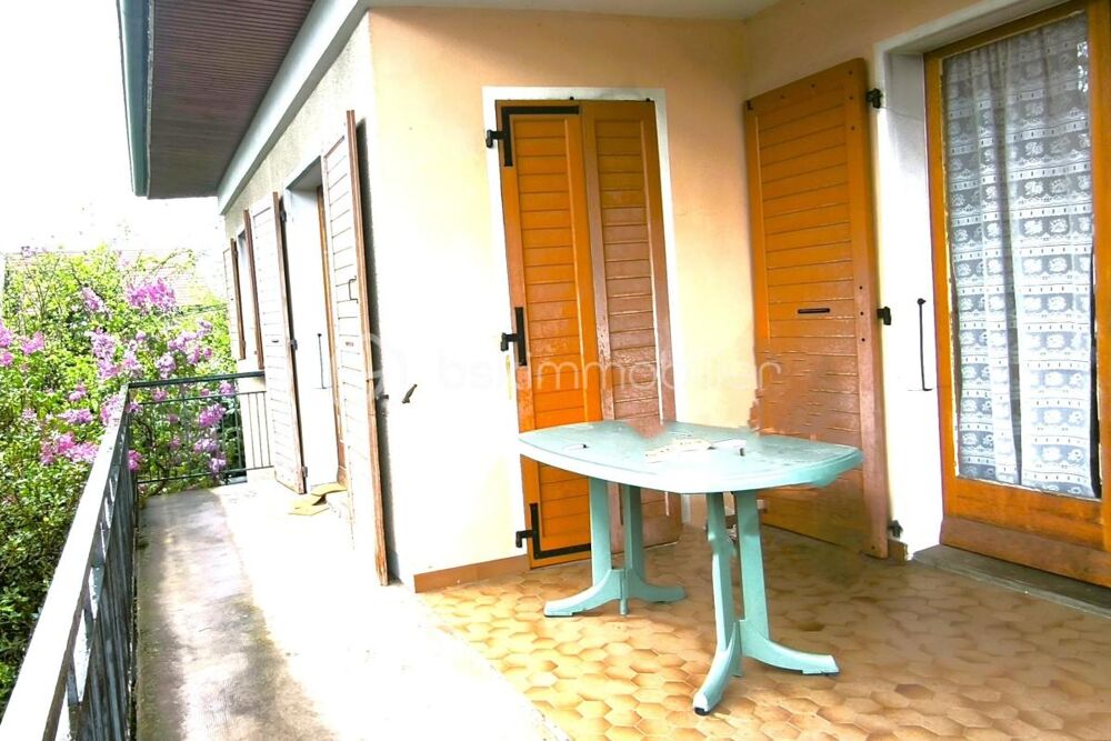MAISON DE 220M2 ET 880M2 DE TERRAIN