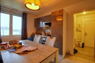  Immeuble à vendre 12 pièces 300 m²