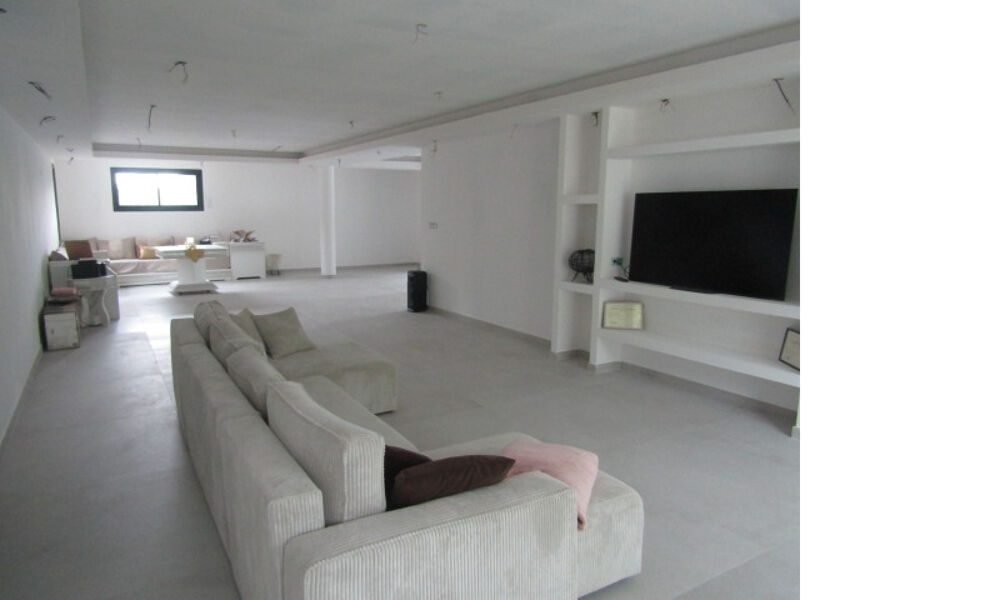 Villa neuve contemporaine 220m² 4 chambres sur terrain de 1200m² Donzère 465 000HAI