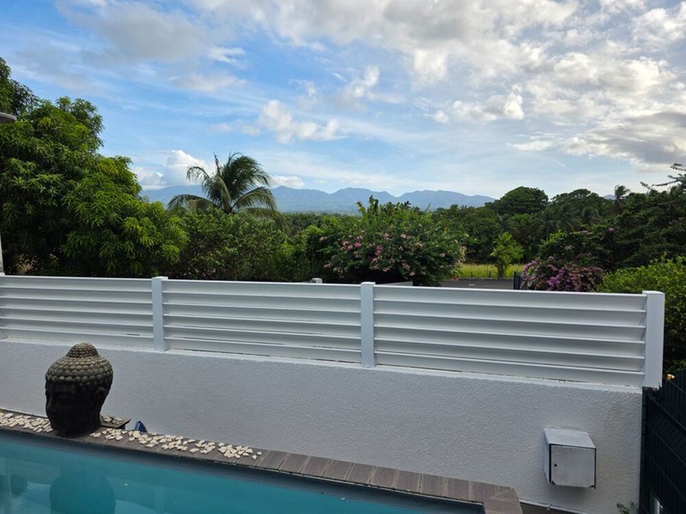 Vente Villa VUE MONTAGNE Superbe villa avec piscine et garage 2 voitures Baie mahault