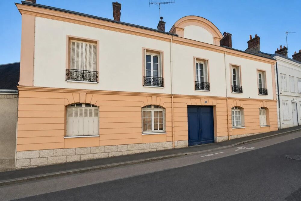 Maison 11 pièces 255 m² · à Chartres · 255 m² · 546 000 €