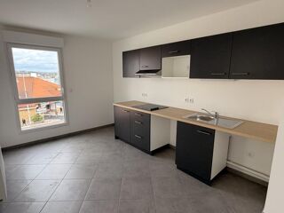  Appartement à louer 3 pièces 69 m²