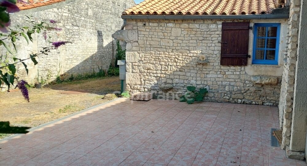 Maison à vendre 5 pièces NALLIERS (85)