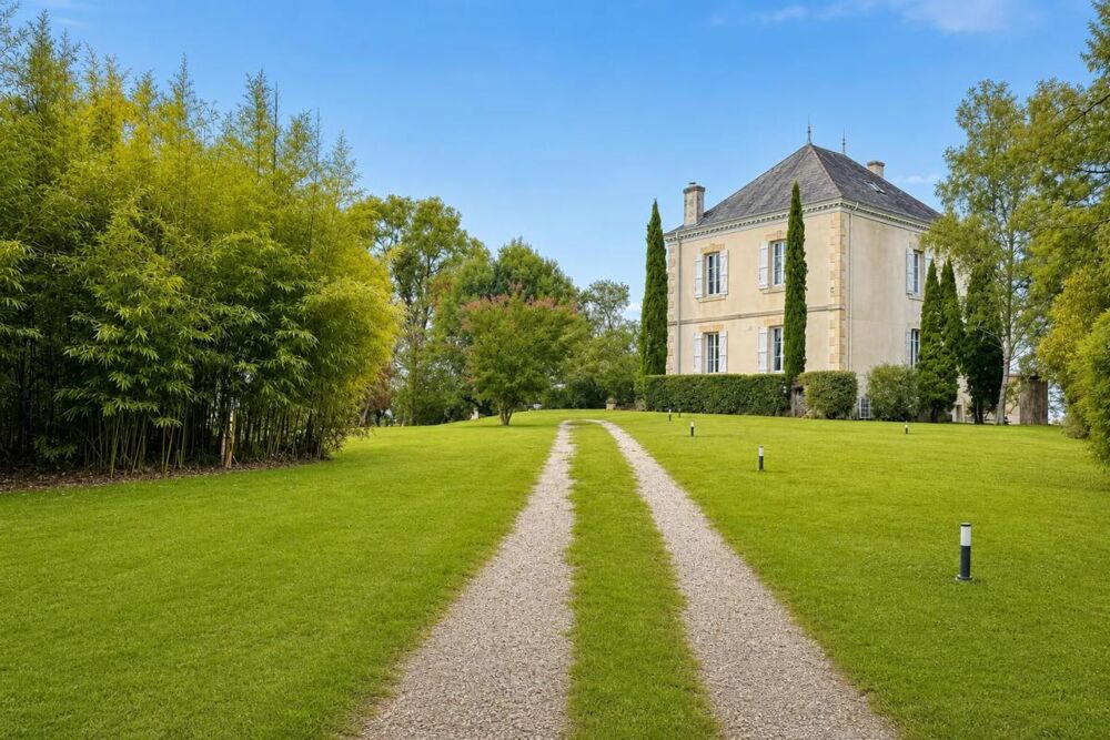 Demeure Bourgeoise de 160 m² - au coeur de la campagne gersoise