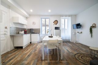  Immeuble à vendre 11 pièces 177 m²