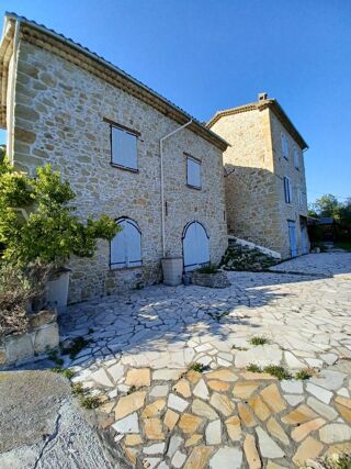  Maison � vendre 7 pi�ces 204 m�