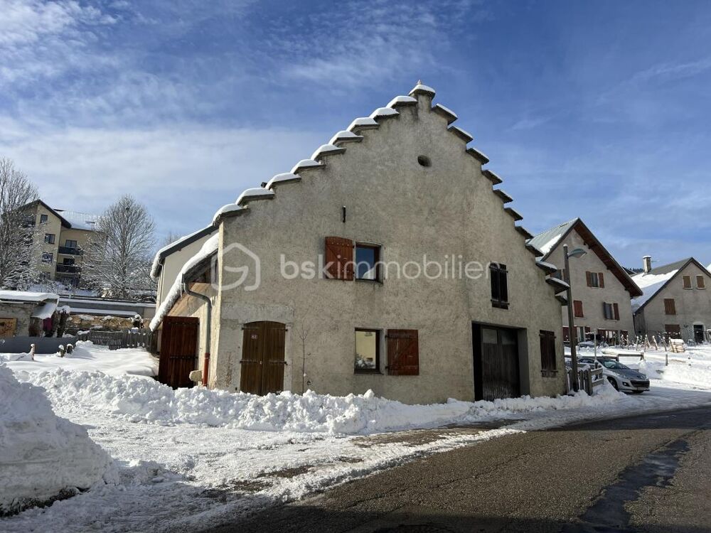 ? Maison de caractère avec immense potentiel au pied des pistes