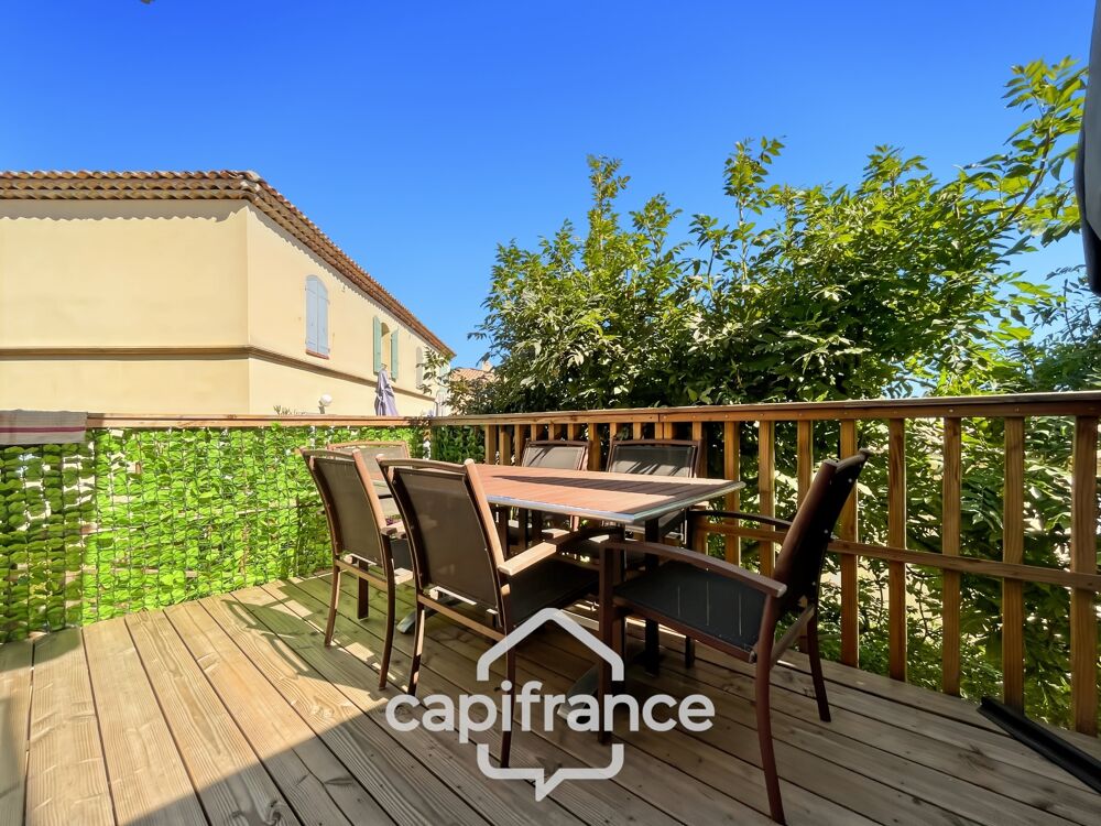 DOMAINE DE PONT ROYAL, maison de 45 m2 avec vue dégagée , élevée d'un étage, 2 chambres, mitoyenne d'un seul côté, piscine priv
