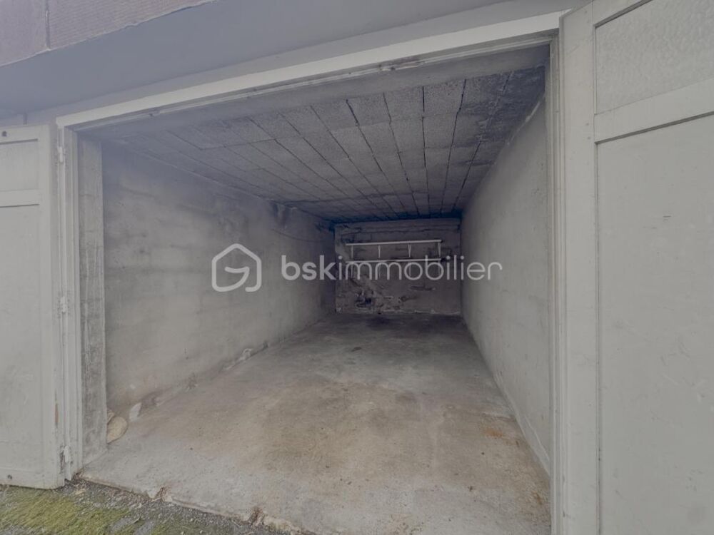 Vente Parking/Garage À Vendre : Garage - Annecy Rue des Alpins Annecy