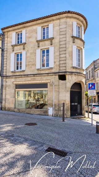 Vente Immeuble Immeuble de rapport – local commercial + 2 appartements – Centre Coutras Coutras