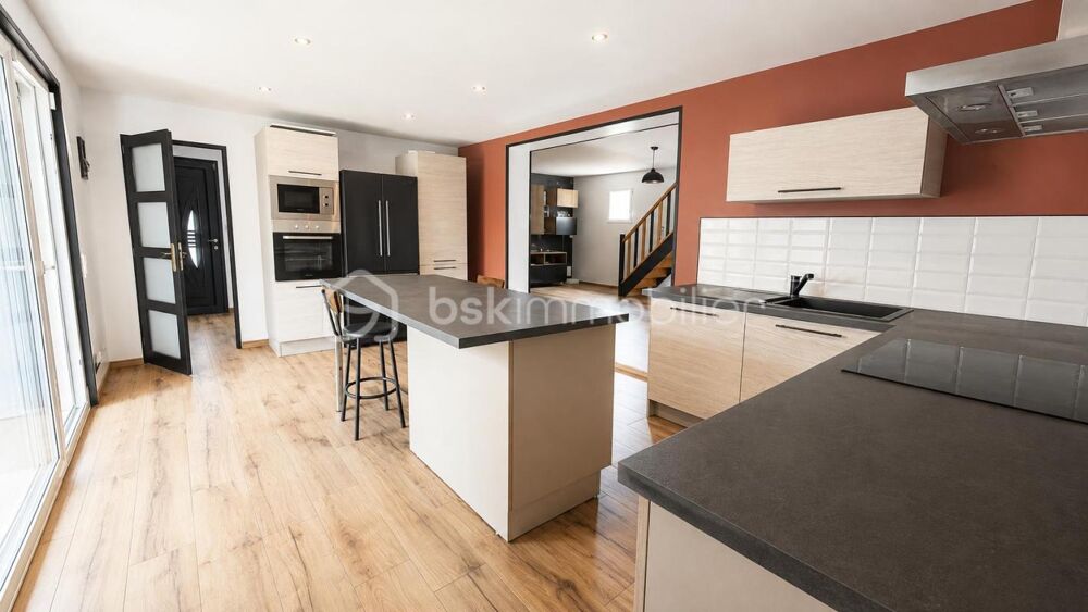 Vente Maison SERAUCOURT LE GRAND-177 m² – VIVABLE DE PLAIN-PIED – VÉRANDA 40 m² – TERRAIN 900 m² – 209 900 € Saint quentin