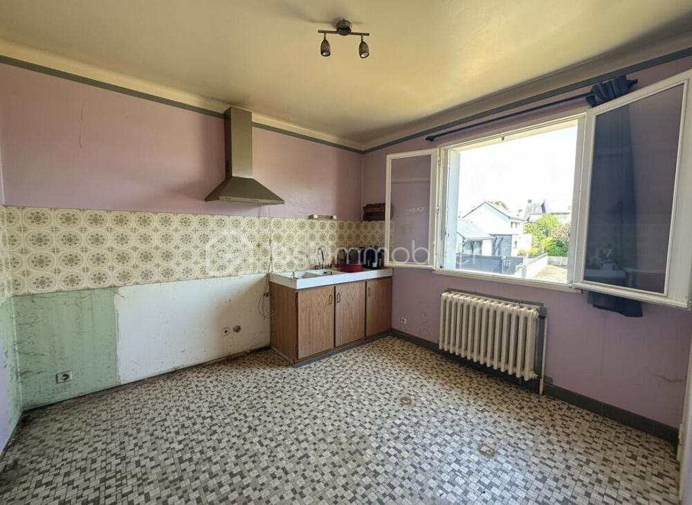 CHARME, POTENTIEL ET JARDIN AU COEUR DU CENTRE-VILLE
