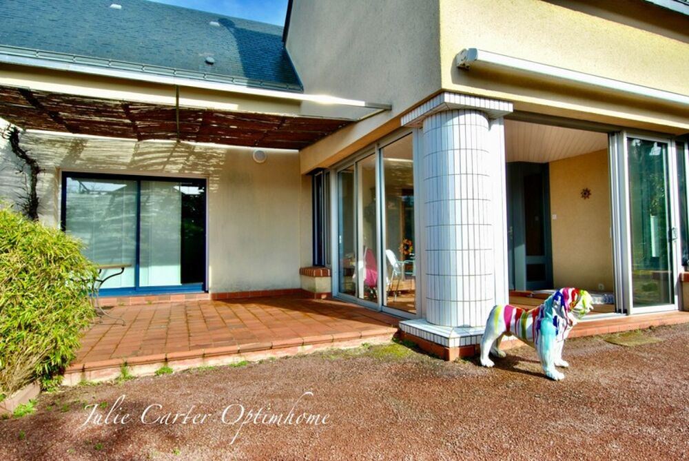 Vente Maison Belle Maison d'architecte de 160 m2 avec piscine sise sur une parcelle de plus de 2000 m2 La fleche