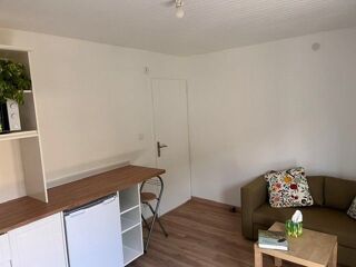  Appartement à louer 1 pièce 32 m²