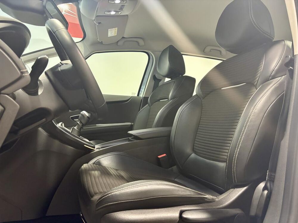 Grand scenic IV IV 1.7 DCI 150 INTENS 2021 occasion 52000 Chamarandes-Choignes