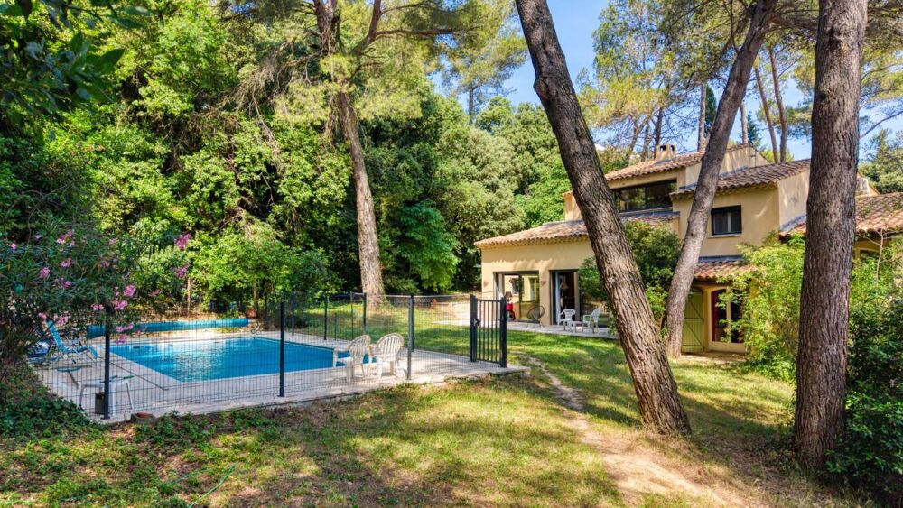 à vendre  Villa Villeneuve-lès-Avignon (30400)