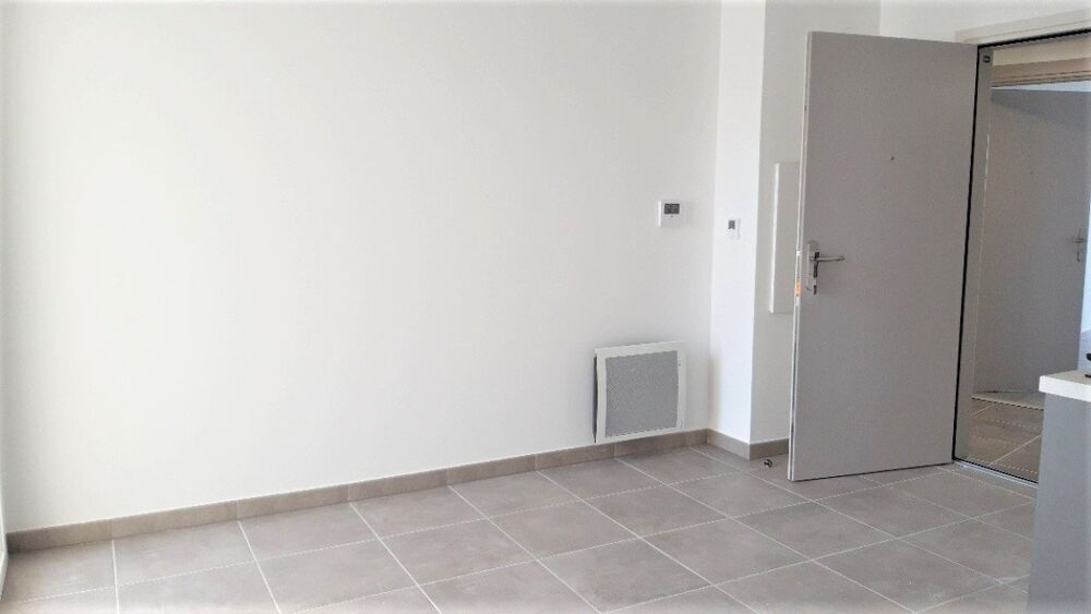 Location Appartement T1 avec balcon et parking à ARLES Arles
