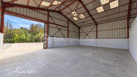   Bâtiment d'activité d'environ 325 m², implanté sur une parcelle de 2 287 m² à Orgères-en-Beauce 