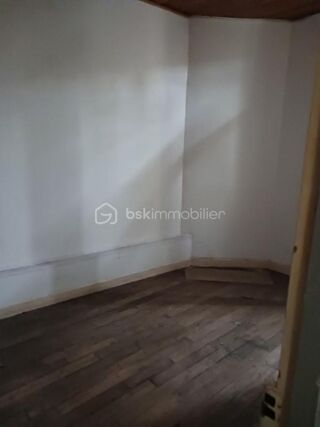  Immeuble à vendre 3 pièces 220 m²
