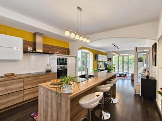  Maison à vendre 11 pièces 253 m²