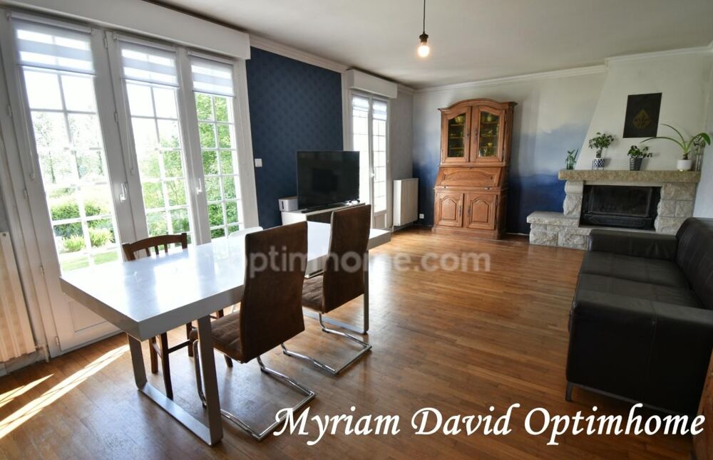 Vente Maison Maison familiale à rénover avec vue sur le lac de Glomel – 5 chambres – 2 000 m² de terrain Glomel