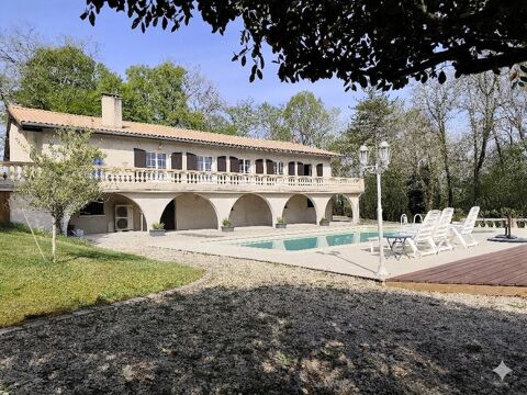   Maison à vendre 7 pièces VOEUIL ET GIGET (16) Maison - 7 pièce(s) - 208 m²
