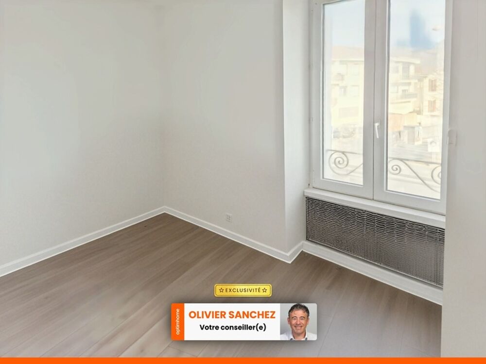 T3  54m²  DPE D  stationnement privatif  Proche centre-ville dIssoire