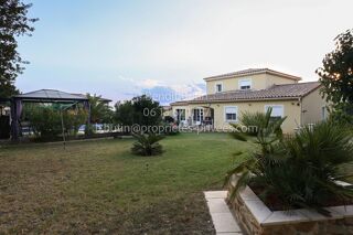  Villa � vendre 8 pi�ces 207 m�