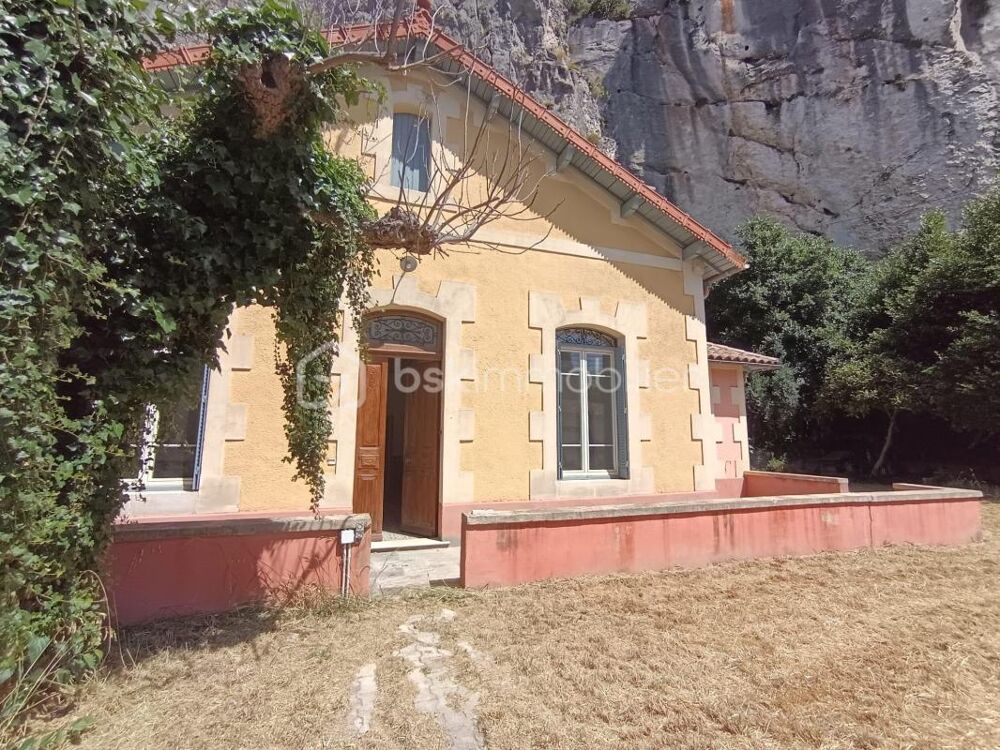 Maison Bourgeoise 140m2 plain pied à flanc de la colline Saint Jacques