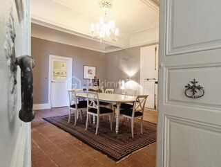  H�tel Particulier � vendre 6 pi�ces 247 m�