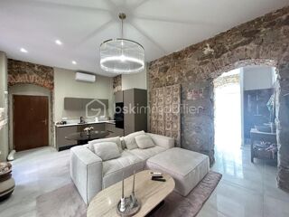Vente Appartement AJACCIO HYPER-CENTRE – SUPERBE T2 ATYPIQUE DE 51 M² - LE CHARME DES VIEILLES PIERRES, L'ÉLÉGANCE DE L'ONYX ROSE Ajaccio