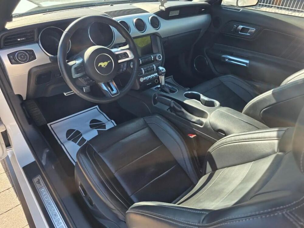 Mustang Fastback 2.3 EcoBoost – Version de base 2017 occasion 33000 Bordeaux