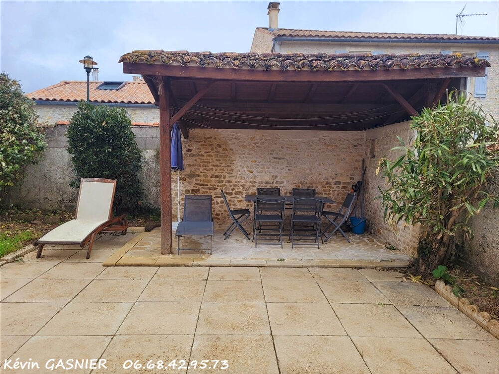 SAINT COUTANT LE GRAND (17430) : Maison 5 pièces 115m2