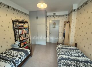  Immeuble � vendre 301 m�