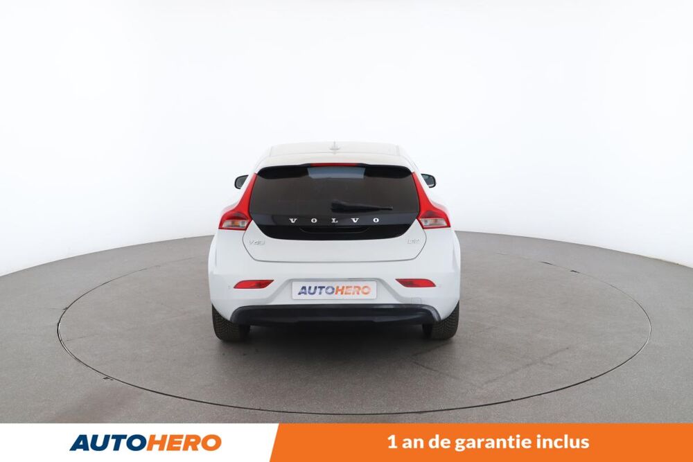 V40 1.6 D2 Momentum 115 ch 2015 occasion 92130 Issy-les-Moulineaux