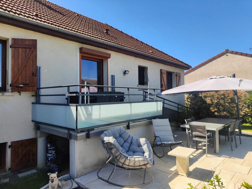 Vente Maison Maison à vendre 8 pièces Proche de LES ECHARMEAUX (71) Les echarmeaux