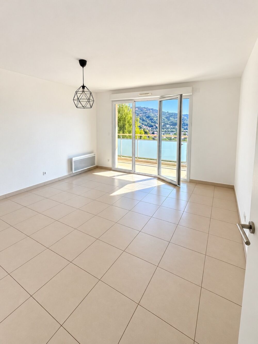 Appartement 2 pièces 44 m² · à Carros · 44 m² · 239 000 €
