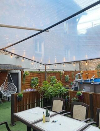  Immeuble � vendre 15 + pi�ces 280 m�