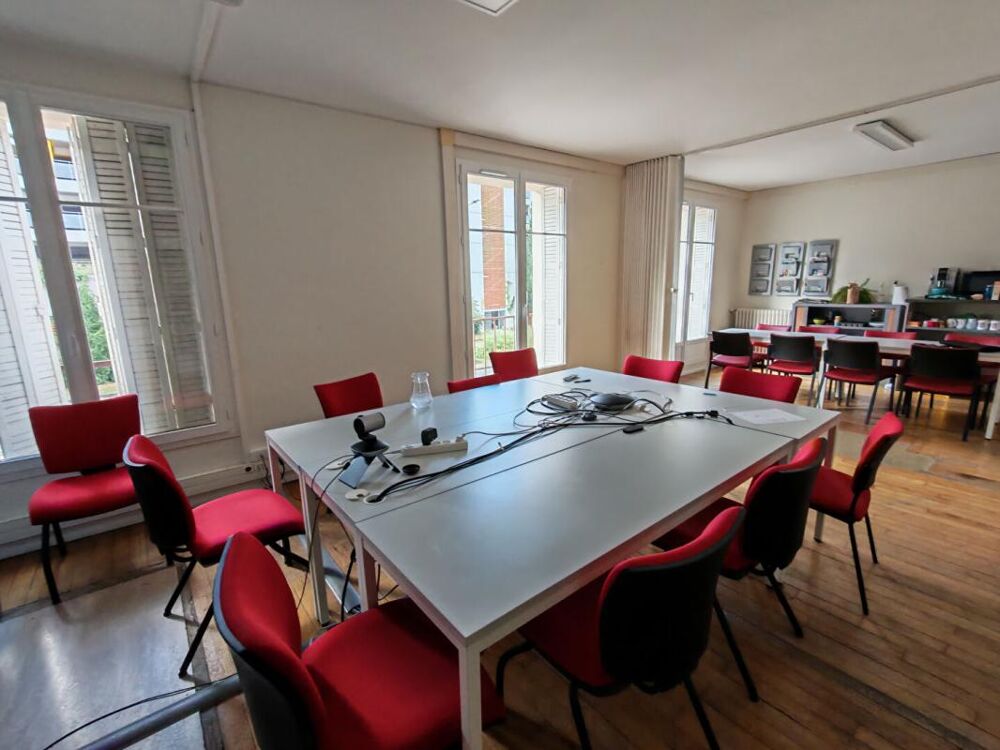   POITIERS - IMMEUBLE DE BUREAUX  302 m2 Poitiers