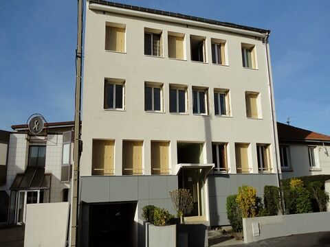  Parking / Garage � louer 