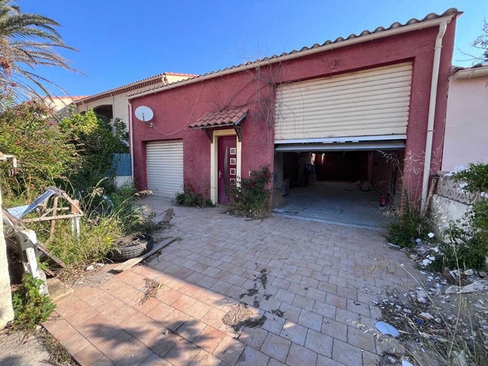 Maison avec vue sur le port de 300 m² avec permis accordé pour divers projets, gros travaux et gros potentiel