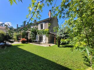  Propriété/château à vendre 8 pièces 202 m²