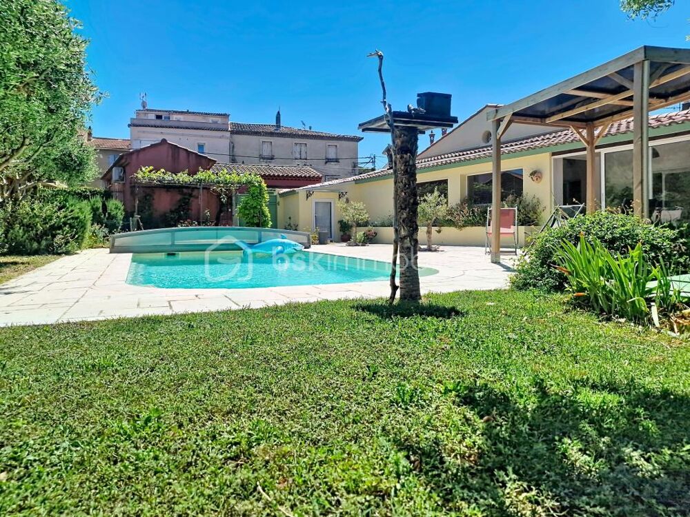 ROGNAC CENTRE MAISON DE VILLAGE AVEC TERRAIN ET PISCINE