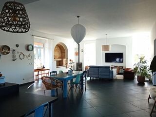  Proprit/chteau  vendre 11 pices 263 m