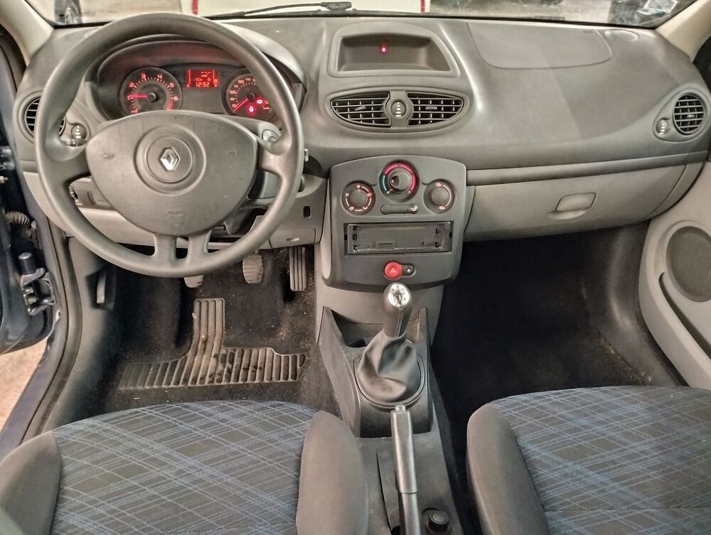 Clio III 1.2 75 AUTHENTIQUE 5P 2007 occasion 06640 Saint-Jeannet