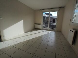  Appartement à louer 2 pièces 33 m²