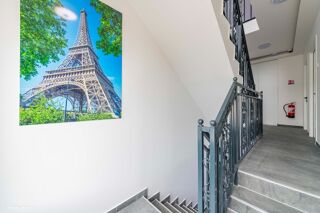  Immeuble à vendre 15 + pièces 710 m²